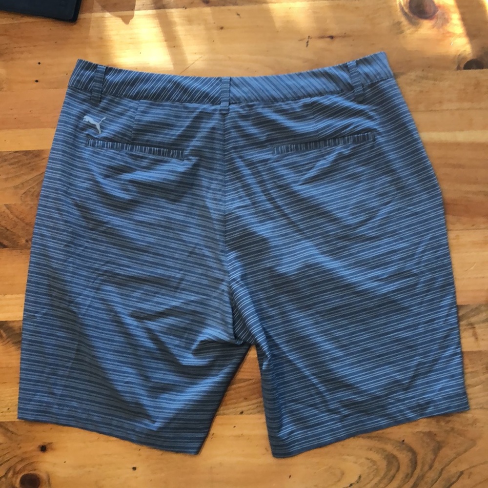 Puma shorts size 36 men’s very nice condition - Picture 2 of 4